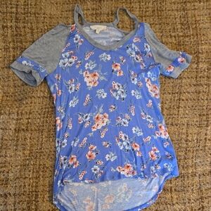Floral Blue and Gray Short Sleeve Top